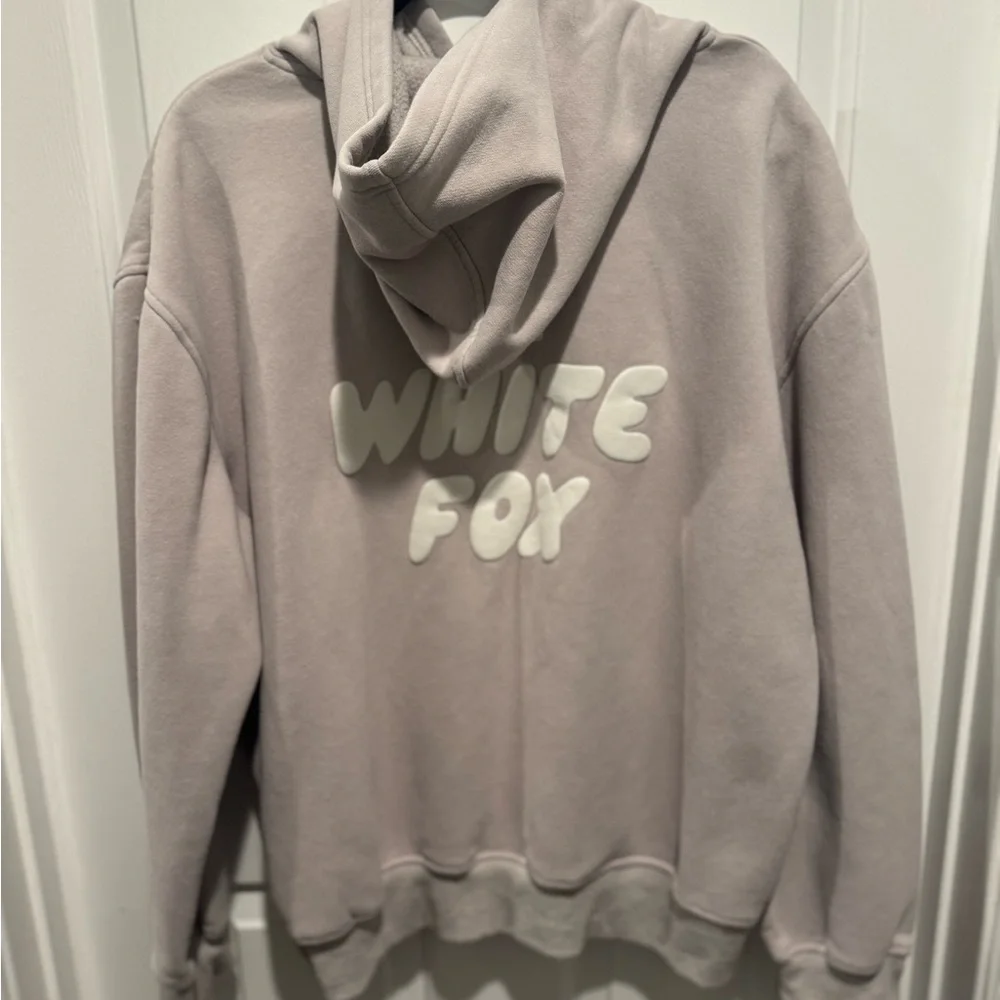 White Fox Hoodie Light Gray Size L/XL - Picture 11 of 14